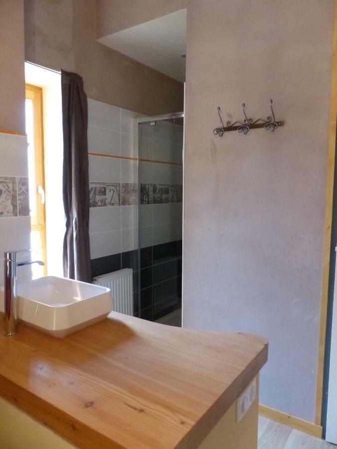 Le Clos De Ceintres Cheminas Buitenkant foto